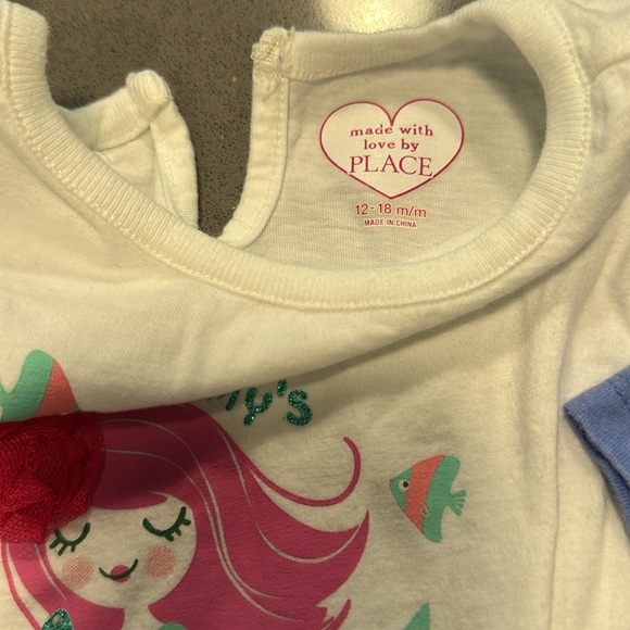 BUNDLE-3 pieces | Onesies-bodysuits | shirt & long sleeved | 18 mths girls - Picture 5 of 7